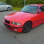 BMW 320i (Solgt)