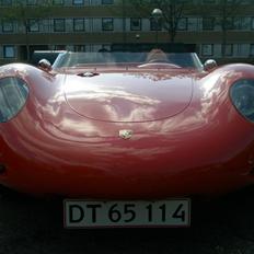 Porsche 718 RSK Spyder Replica