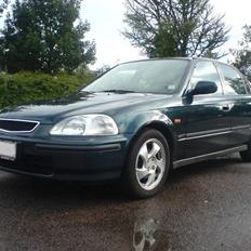 Honda Civic VTi SKADET :(