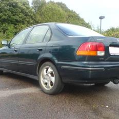 Honda Civic VTi SKADET :(