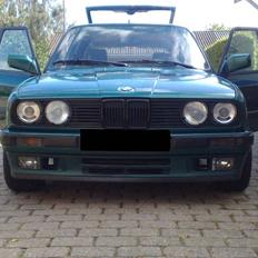 BMW E30 325 i Touring (SOLGT) 