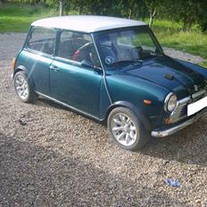 Austin-Morris mascot solgt