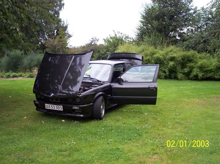 BMW E30 320i/325i Rustet væk. billede 13