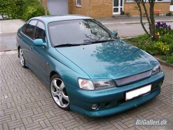 Toyota carina e xli død billede 1