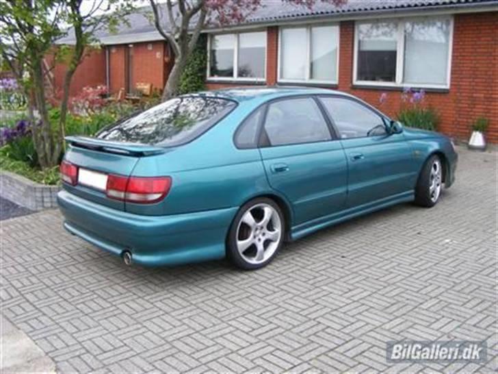 Toyota carina e xli død billede 4