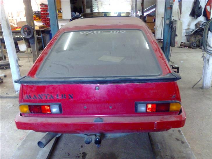 Opel Manta b SOLGT - den er ikk for køn den bag ende.. billede 5