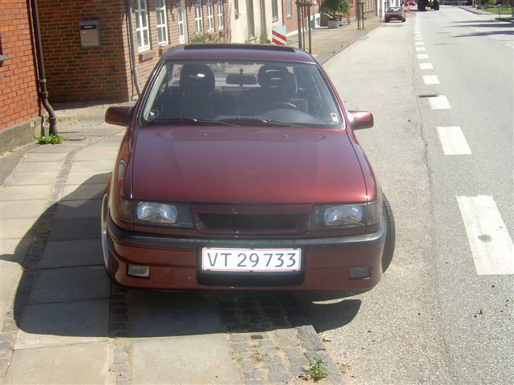 Opel Vectra 2000 (solgt) billede 1