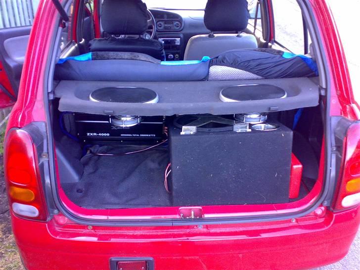 Daihatsu Cuore [SOLGT] - Endelig monteret :) nu skal ledniger bare gemmes væk :) billede 16