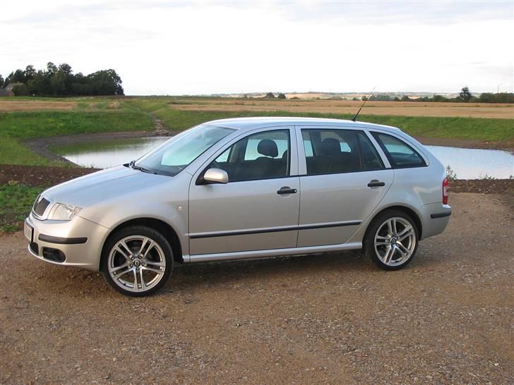 Skoda Fabia Combi 1.9 Tdi billede 2