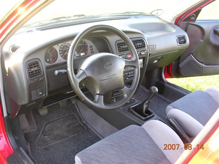 Nissan Primera 2,0 sri SOLGT billede 2