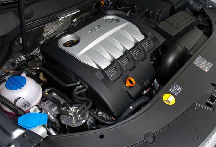 VW Passat Variant Highline (SOLGT) - 2.0TDI 170HK / 350 NM - eller måske lidt mere? billede 13