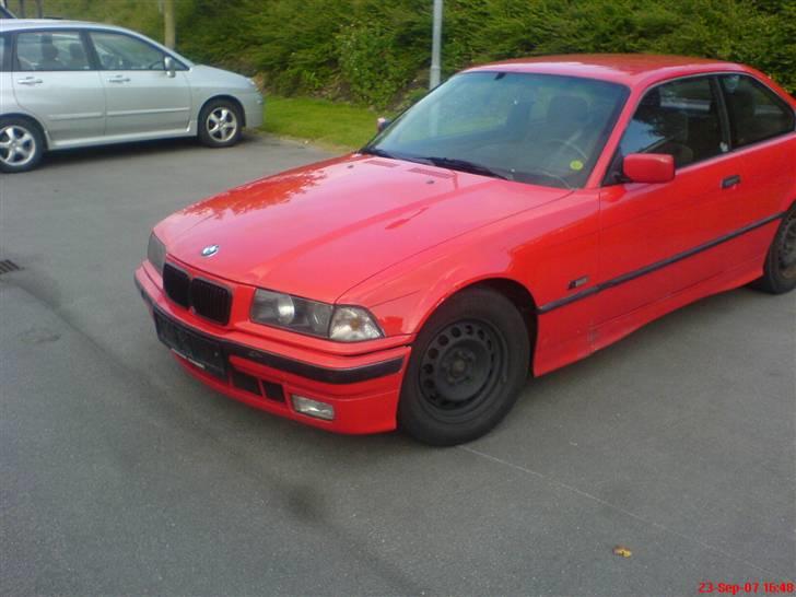 BMW 320i (Solgt) billede 3