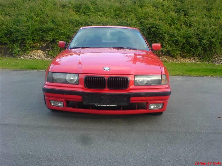 BMW 320i (Solgt) billede 6