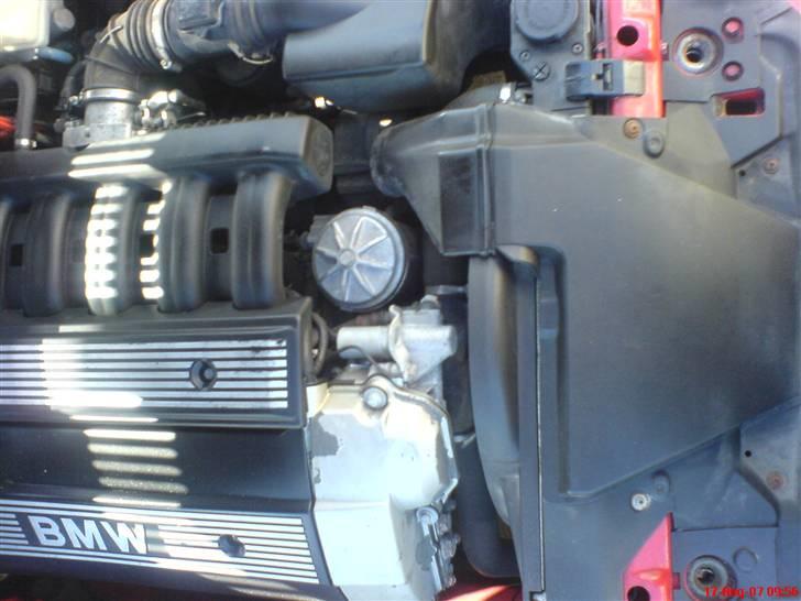 BMW 320i (Solgt) billede 10