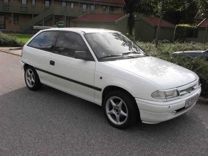 Opel Astra F  NZ (SOLGT) billede 1