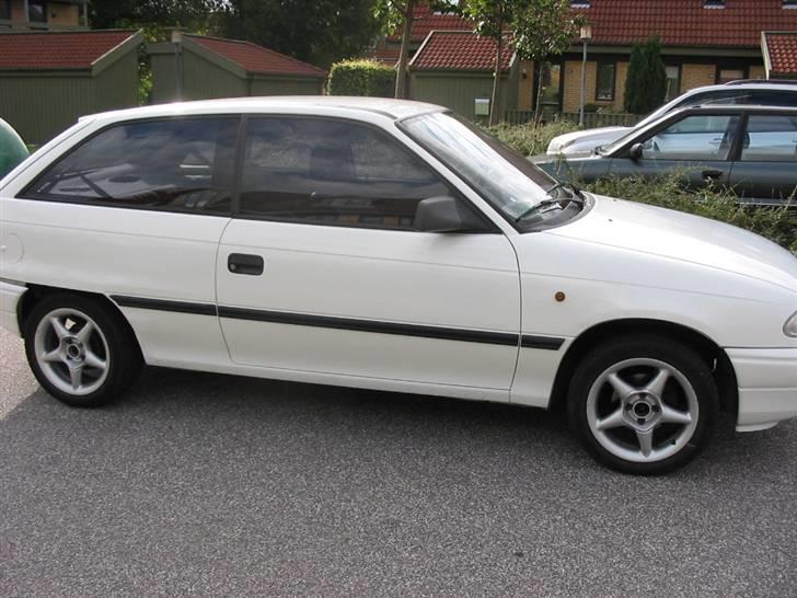 Opel Astra F  NZ (SOLGT) billede 2