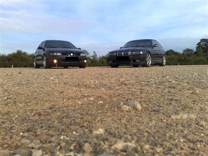 Seat Leon 1.8 Turbo //BYTTET// - Min Leon og min vens Bmw billede 11