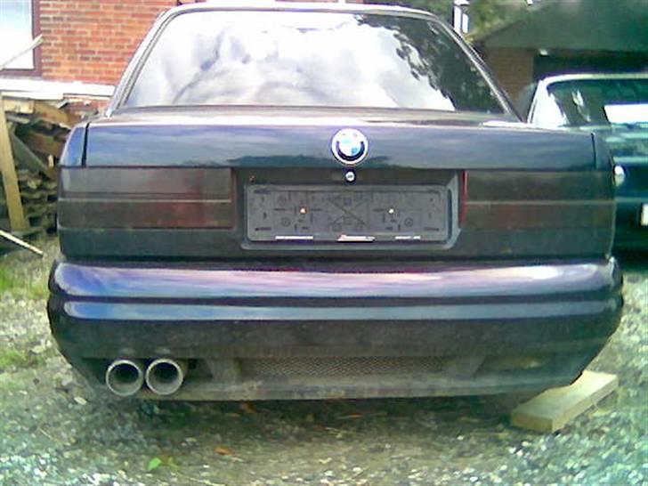 BMW e30 320i solgt billede 2