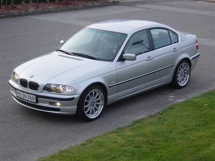 BMW 323i E46 Steptronic  billede 1