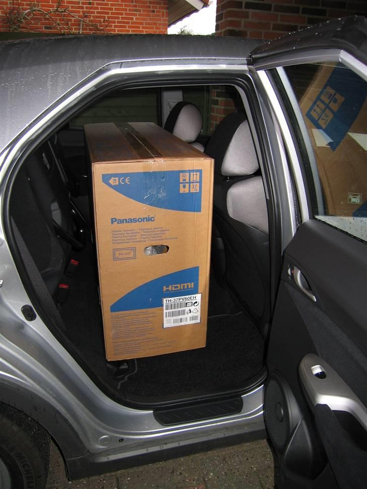 Honda Civic 1.8i Sport "solgt " - Skal der transpoteres et fladskærms-Tv, så er det ingen problem, dog max 42" billede 15