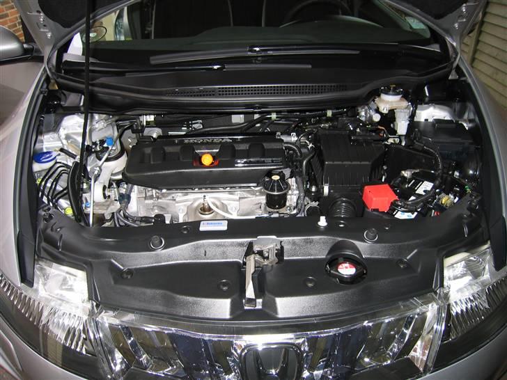 Honda Civic 1.8i Sport "solgt " - 140 hk og super smidig ! ! billede 17