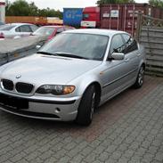 BMW 330 D  E46 * SOLGT*
