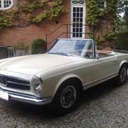 Mercedes Benz 230 sl pagode