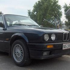 BMW 320i  ***SOLGT***