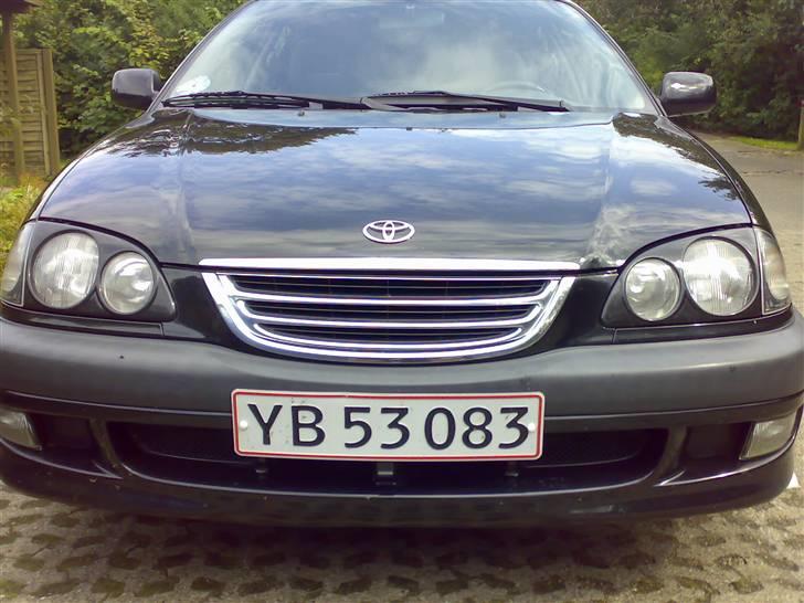 Toyota Avensis SOLGT - og endnu et nu mangler jeg bare noget til blinklysene og baglygterne billede 7