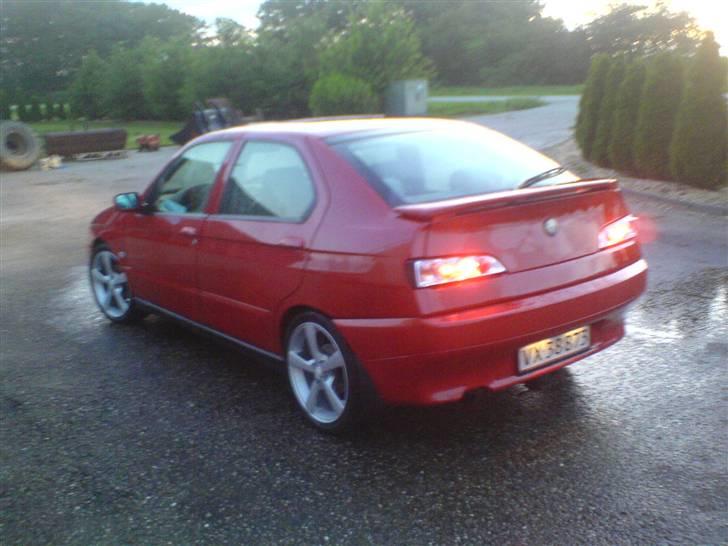 Alfa Romeo 146 billede 1