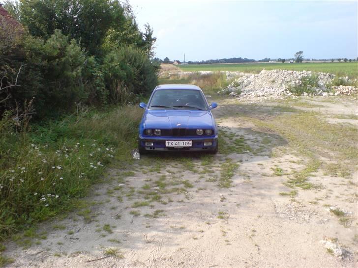 BMW 323i solgt billede 13