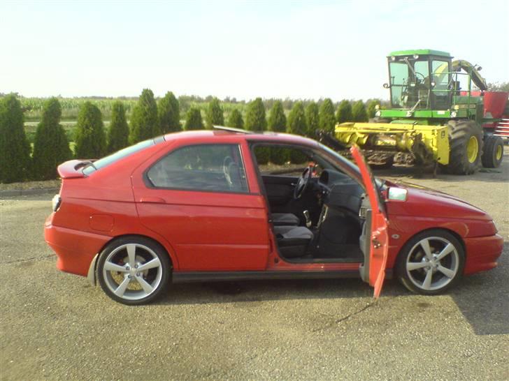 Alfa Romeo 146 billede 6