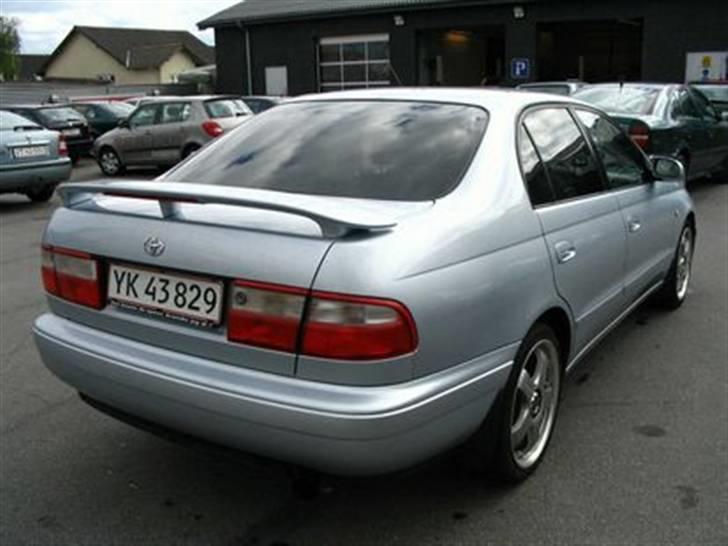Toyota Carina E Ginza *SOLGT*!! - Carina´en, efter jeg har fået indfarvet lister og farvet calibre, og sænket den (: billede 12