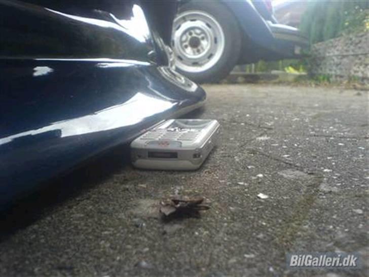 Opel Manta B 2,0S - Ikke en gang en klam tlf kan komme under billede 8