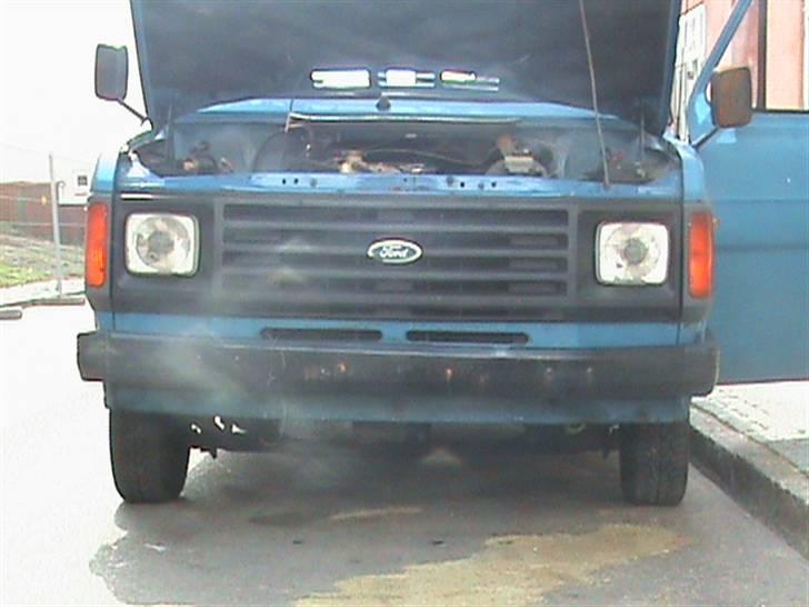 Ford Transit (T's) (Skrottet) billede 2