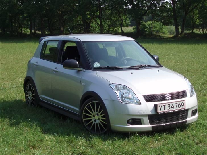 Suzuki Swift (solgt) - Min lille swiffer! billede 1