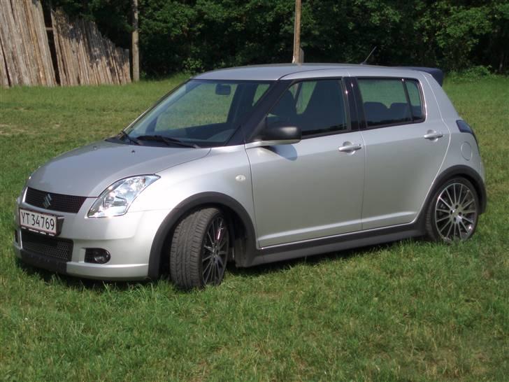 Suzuki Swift (solgt) billede 3