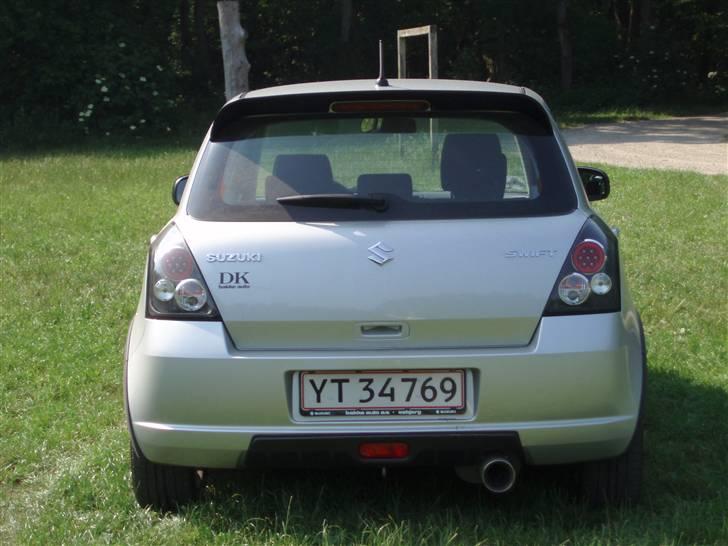 Suzuki Swift (solgt) - Go røv i de sutter :) billede 5
