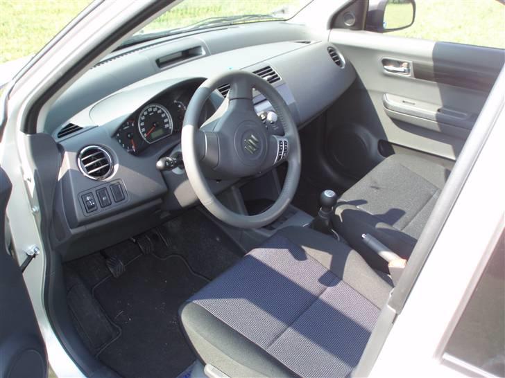 Suzuki Swift (solgt) billede 6