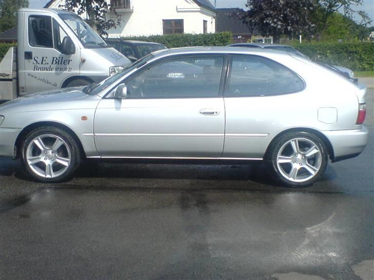 Toyota Corolla 1,3 GLS (SOLGT) billede 9