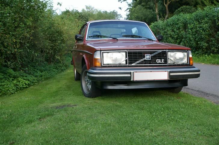 Volvo 244 GLE - SOLGT! - Frontspoileren monteret. Er fra 262C Bertone-modellen. billede 9