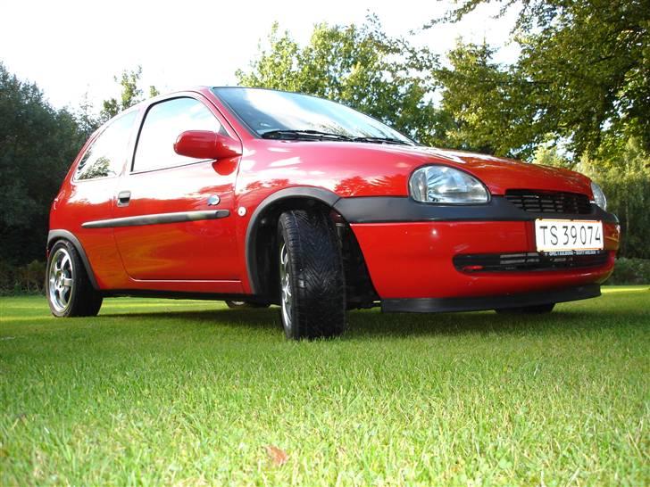 Opel Corsa B  - Som den står nu, det har da pyntet billede 8