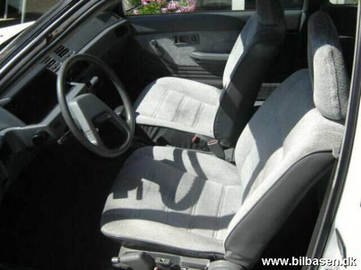 Mitsubishi colt ***SOLGT*** - styrhuset billede 4