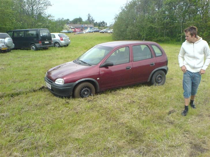 Opel Corsa B Solgt.  - Ikke helt så terrængående som den nye bil :) billede 11