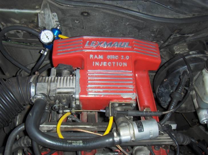 Opel Kadett E Sedan Gt "Solgt" - Lexmaulen og benzintryks regulatoren billede 8