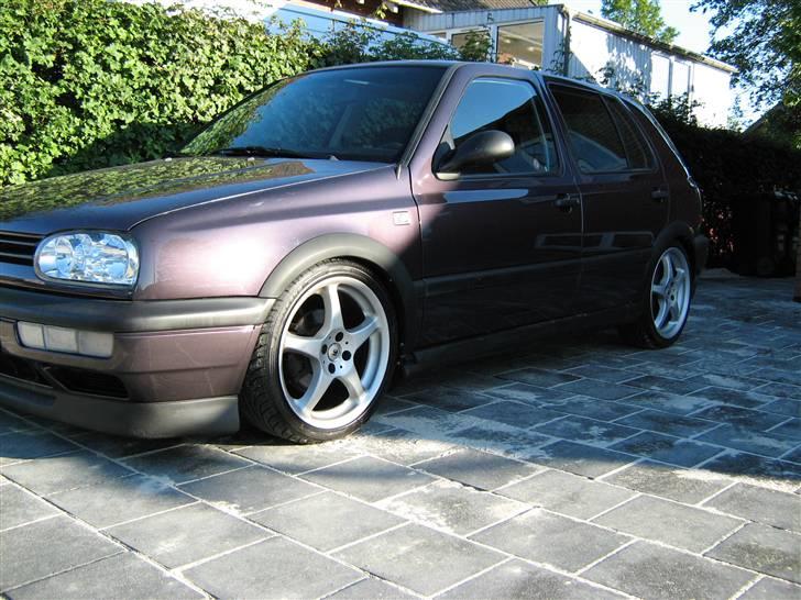 VW Golf *solgt* - Her skal jeg så lige finde en større mølle og en intercooler  billede 3