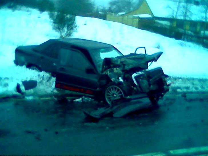 Mercedes Benz 190 TOTALSKADET billede 14