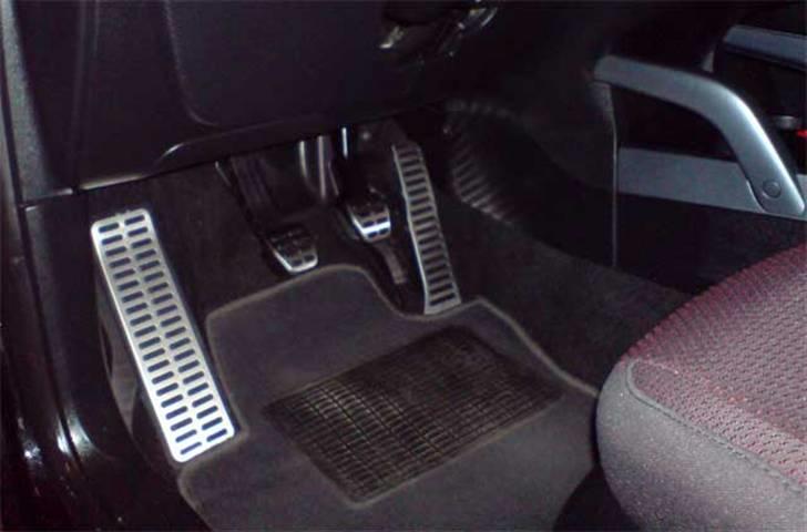 Seat Altea 2.0 TDI - TT lir til pedalerne billede 4