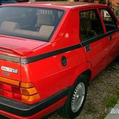 Alfa Romeo 75 2,0