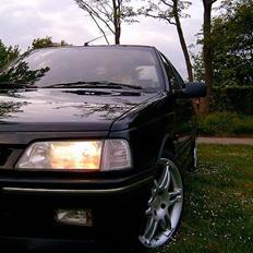 Peugeot 405 Mi16 *solgt*